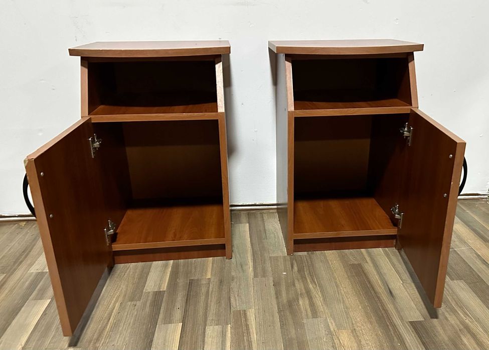 2 buc Noptiera pentru dormitor; Noptiera cu usa