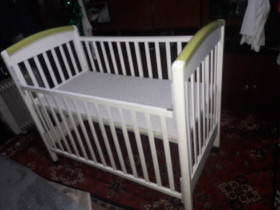 Болалар кровати сотилади