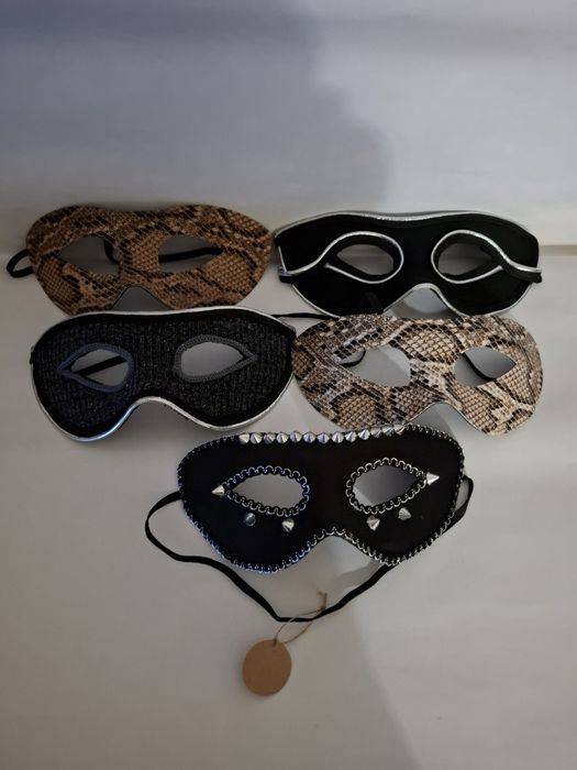 Мужские маски маскарадные