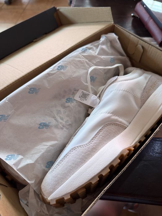 Маратонки new balance