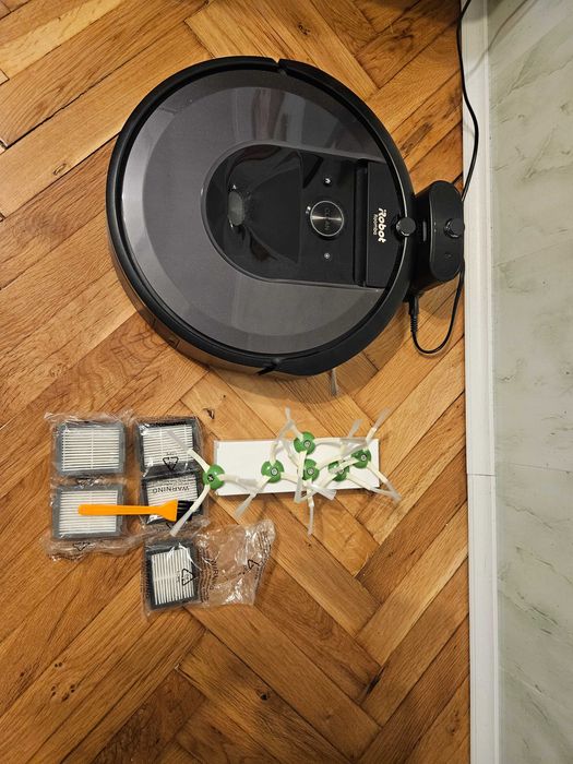 Прахосмукачка робот  Irobot Roomba I7 С ПОДАРЪК КОНСУМАТИВИ