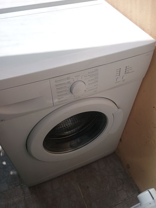 Mașină de spălat rufe clasa AA Baunekht