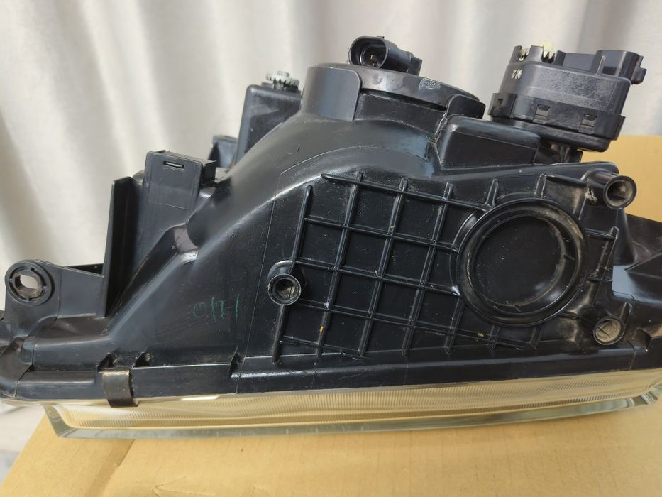 Фары Ланкрузер 100