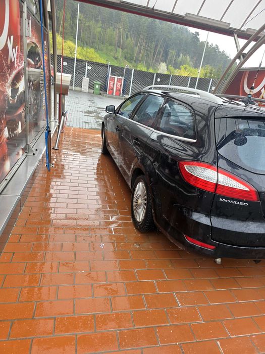 Vând un ford mondeo din 2008 2.0 dizel