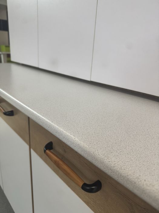 Кухонный гарнитур новый лдсп 1.6 м.