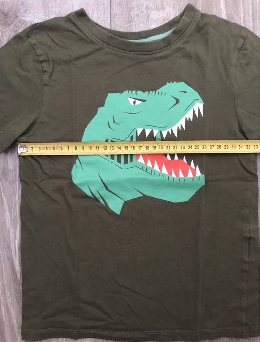 Tricou H&M cu dino nr.122-128