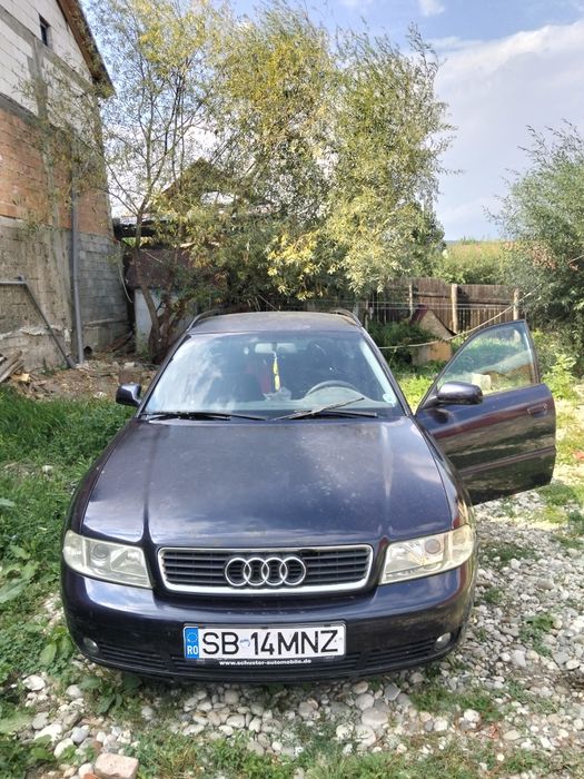 Audi A4 an 2000   1.8 benzina