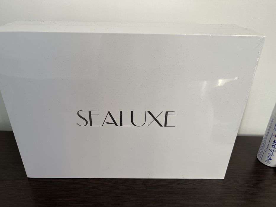 продам подарок набор косметических средств компаний Sealuxe