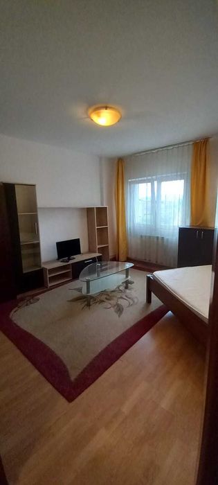 proprietar, închiriez garsonieră,27mp et4/6,ultracentral,blocul cu baroul de avocați