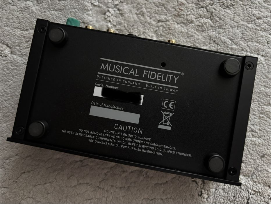 Musical Fidelity V90-LPS – phono preamplifier MM/MC – impecabil