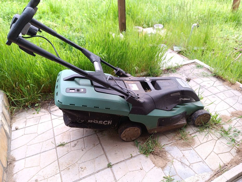 Електрическа Косачка Bosch