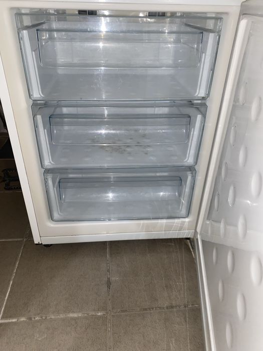 Продам Холодильник samsung