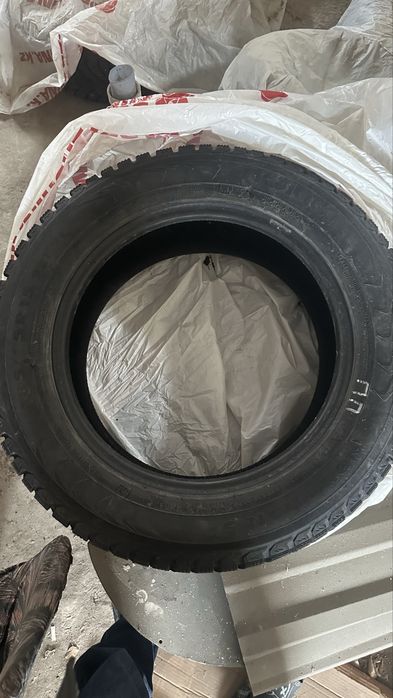 Зимняя шина 185/65 R15 Nokian Nordman (в отличном состоянии)