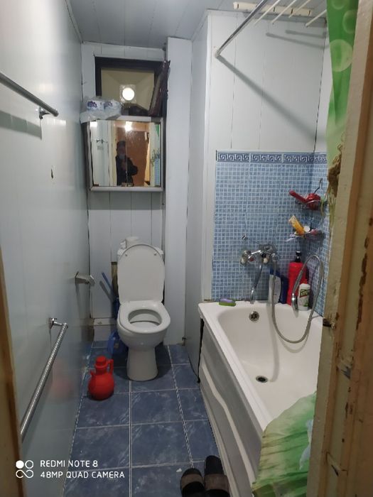 Аренда квартира в спутник 1 напротив корзинки вдоль дороги