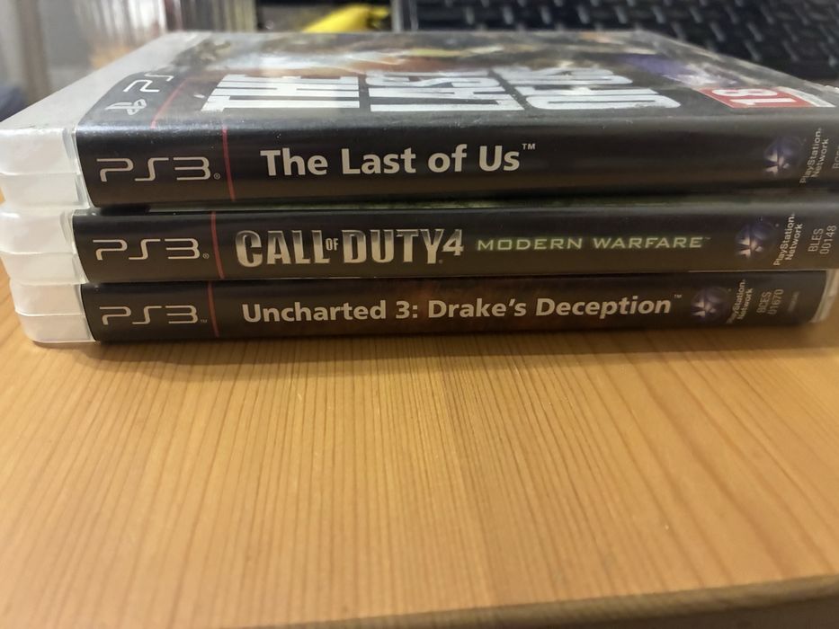 PS3 Super Slim 500GB (с 3 игри)
