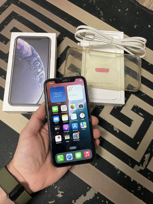 Продам телефон Айфон XR 128Gb