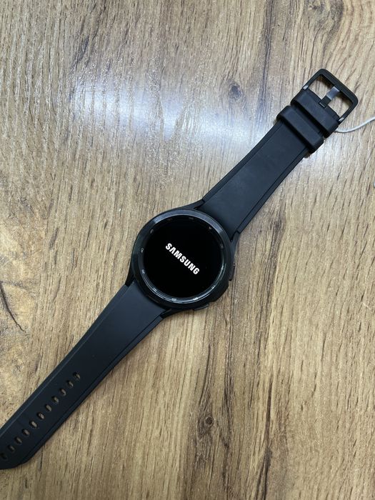 Часы Galaxy Watch 4 Classic
