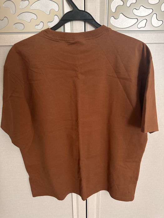 Футболка adidas.