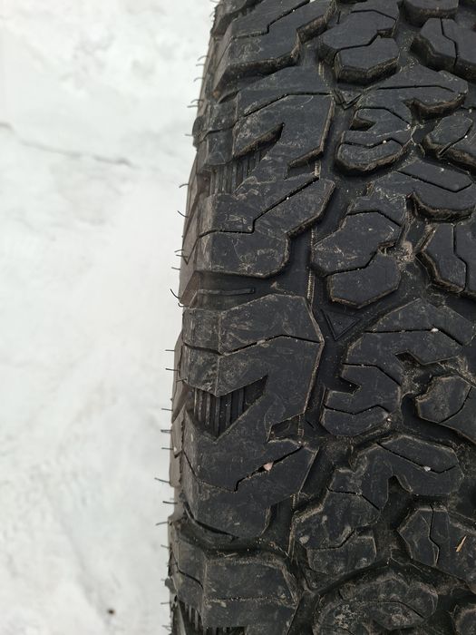 Продаю всесезонную резину