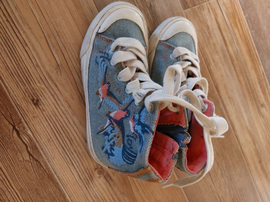 Продам обувь для девочки . Zara kids