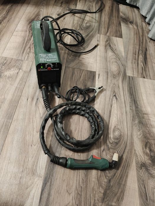 Vând aparat de tăiat cu plasma Parkside PPS 40 B2