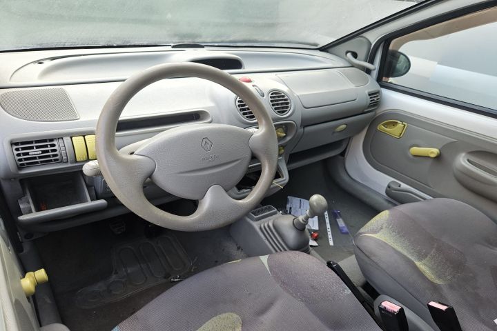 Bara fata Renault Twingo 1998 1.2 MT (60 hp)