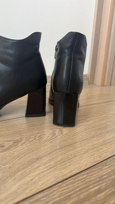 Дамски боти и ботуши по 10€
