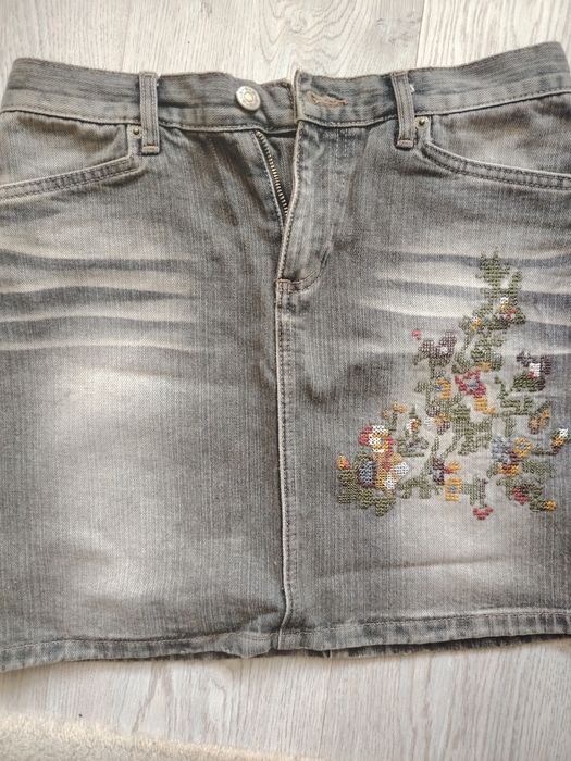 Дънкова пола, черна с бродерия