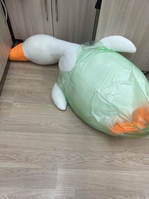 Отдам мягкую игрушку гуся