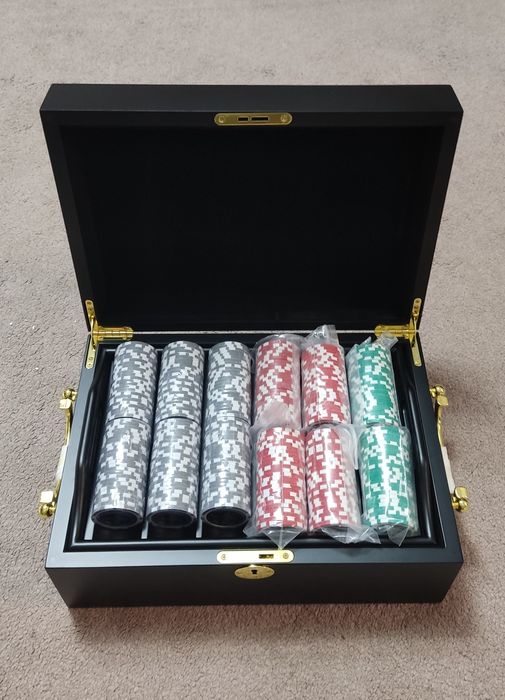 Покерный набор 500 фишек + бонусы