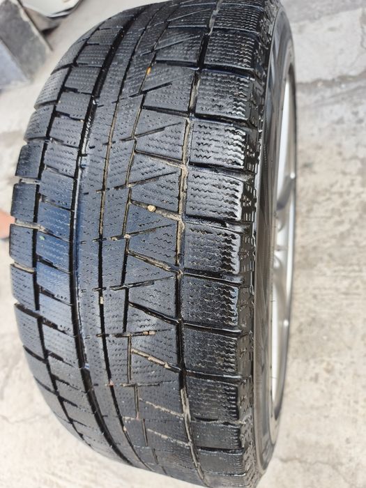 Продам шины с дисками на Mercedes - benz 221