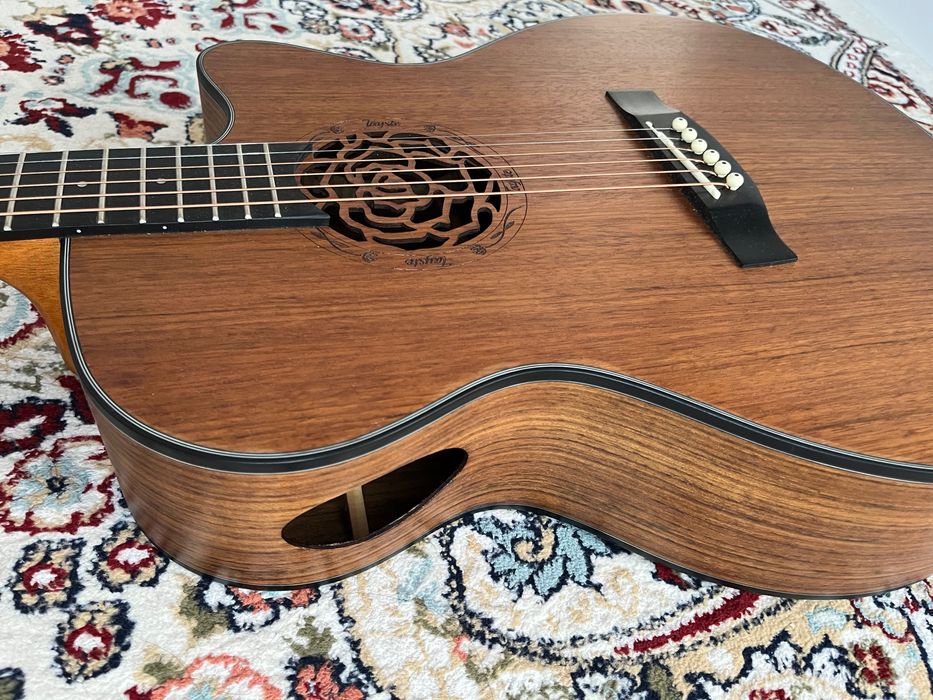 Гитара акустическая