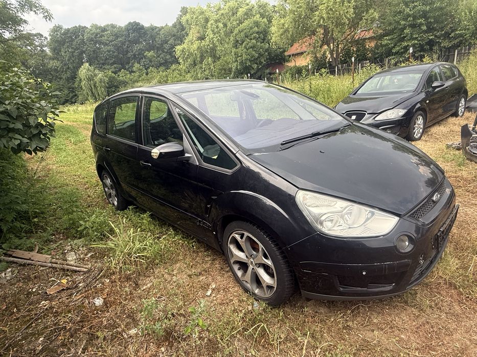 Dezmembrez Ford Focus S-max