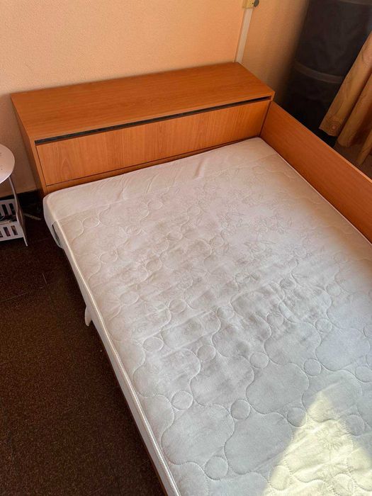 Приста, с ракла, матрак и подарък рол матрак