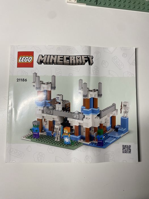 Lego Minecraft 21186