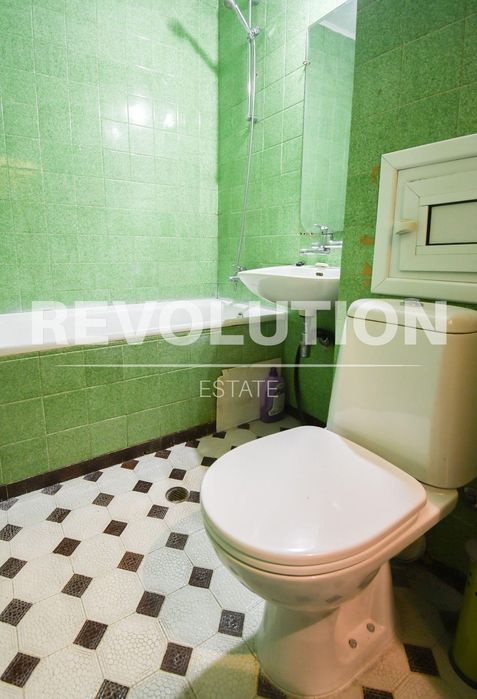 Дава се под наем Тристаен апартамент в София, Света Троица - 90 кв.м за 797.64 € - Снимка #9