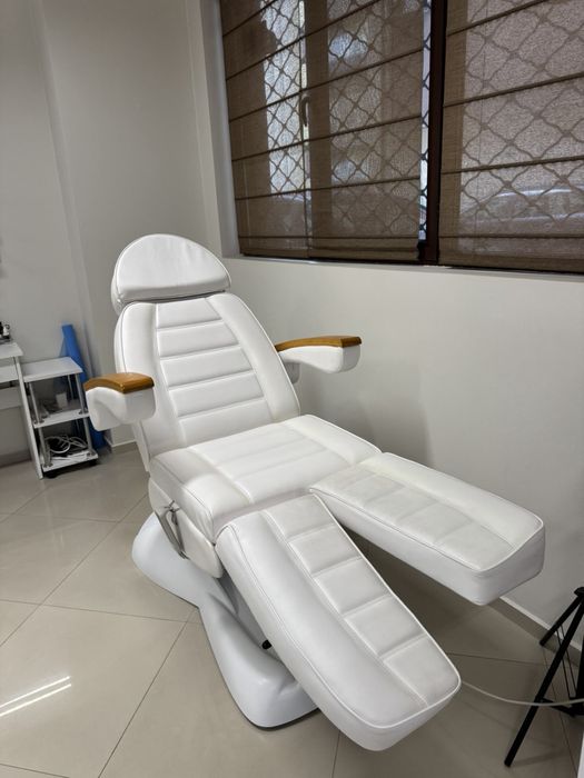 Електрически козметичен/педикюрен стол