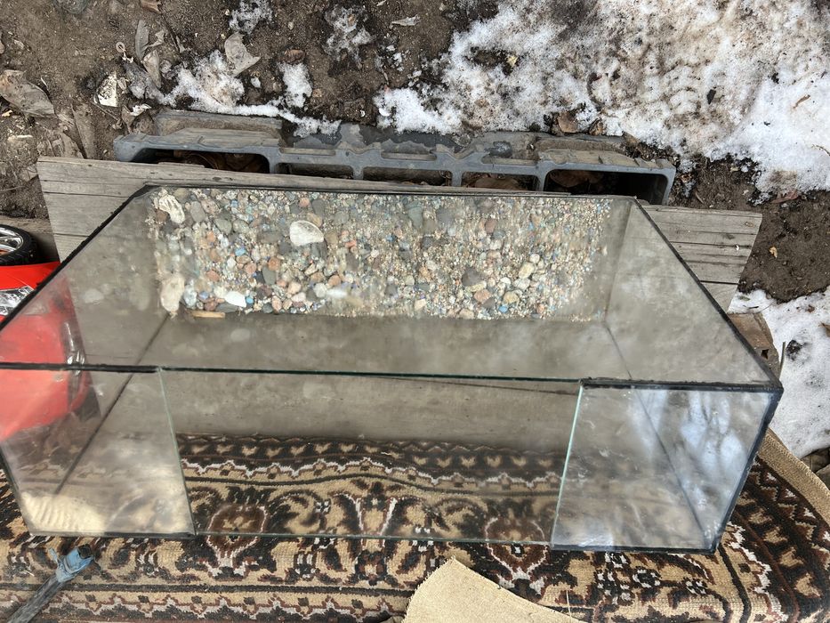 Террариум 2 шт продаю не дорого