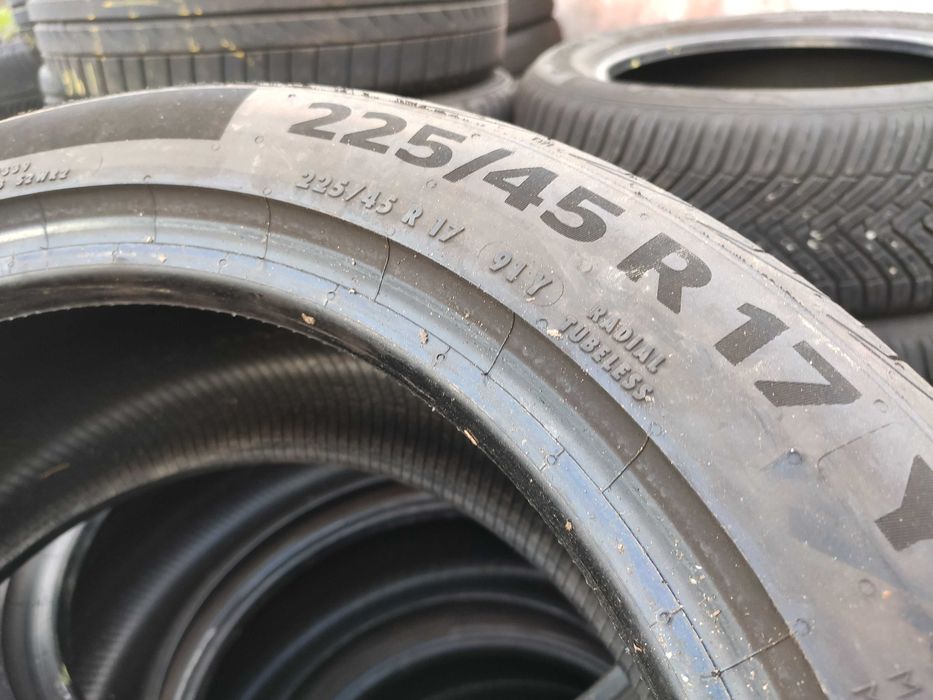 2бр Летни гуми 225 45 17 - Continental