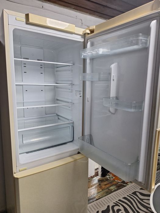Продам холодильник Samsung