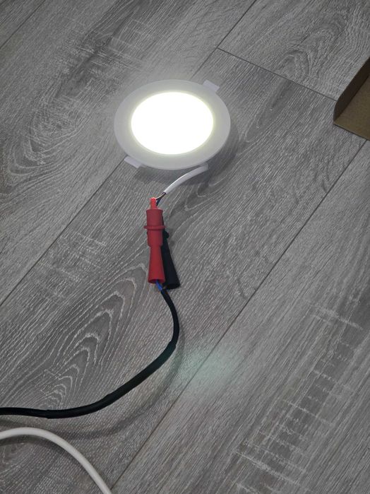 Spoturi încastrate LED Aigostar RGB+CCT – Smart, IP44, 4 bucăți