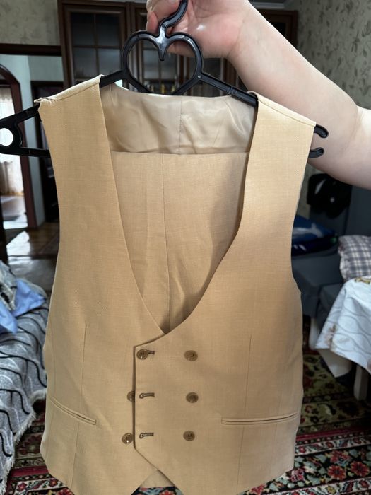 Костюм для мероприятий тройка