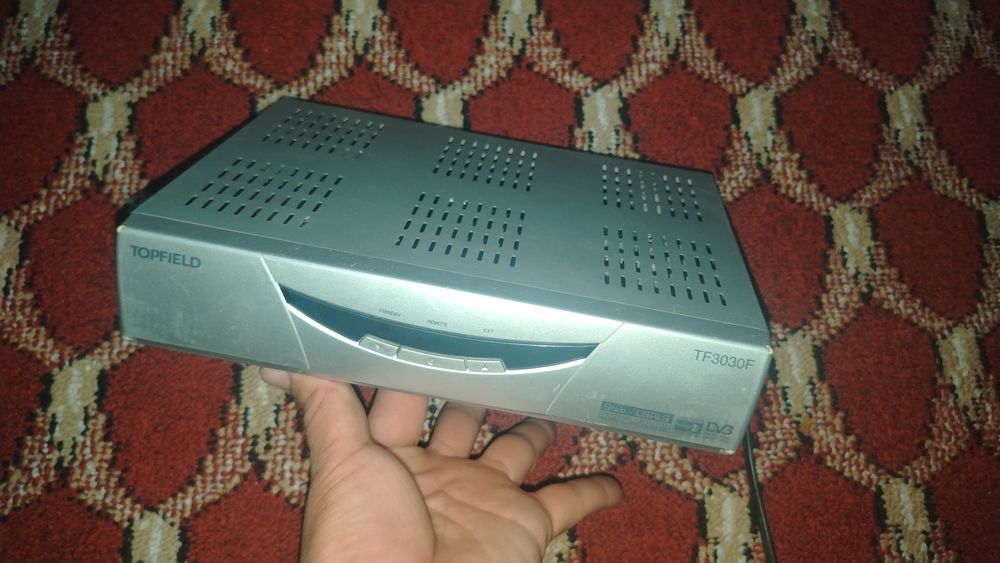 Topfield tyuner sotiladi.