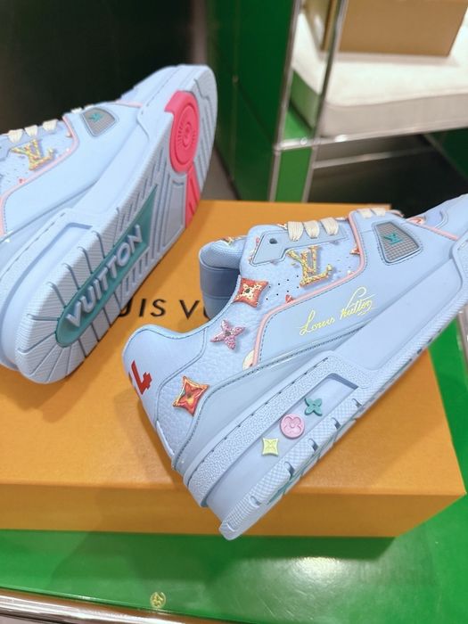 Adidasi Louis Vuitton