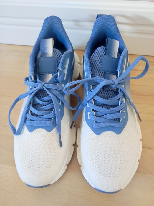 Маратонки 40ти,унисекс,нови