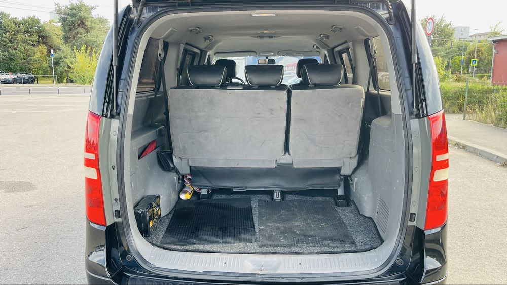 Vand microbuz/van 8 locuri Hyundai H1 2009 stare foarte buna