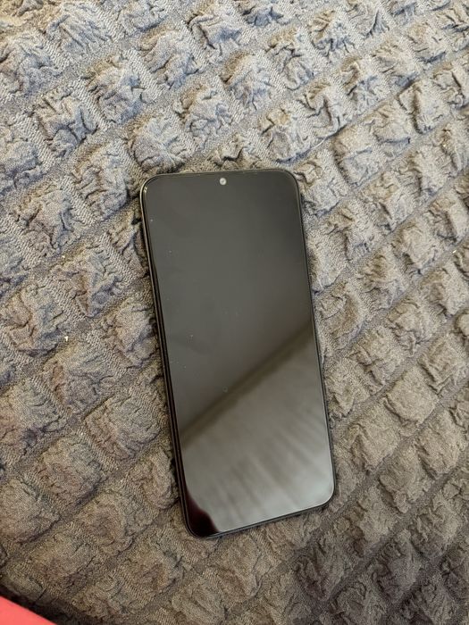 Telefon ZTE Blade V50 design