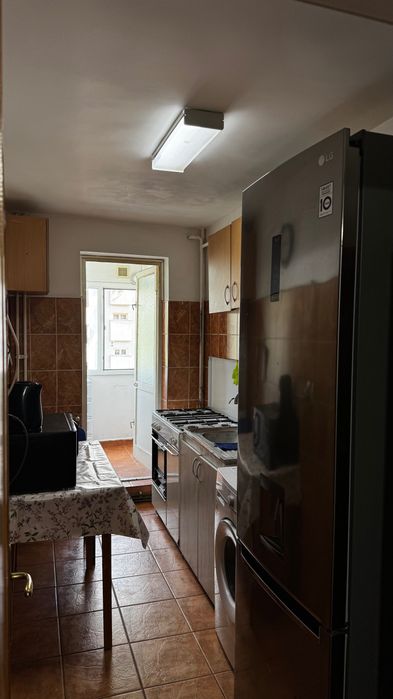 Caut 2 Colege de apartament Iasi 2 min de UMF