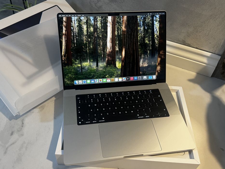 MacBook Pro 16” 1TB ssd / Apple M chip / 70 cicluri / factura / full b