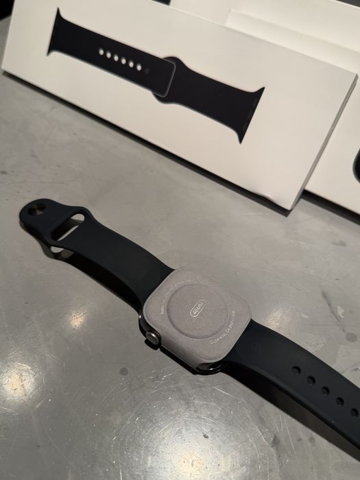 ЧИСТО НОВ Apple Watch Series 11 46 mm Space Gray